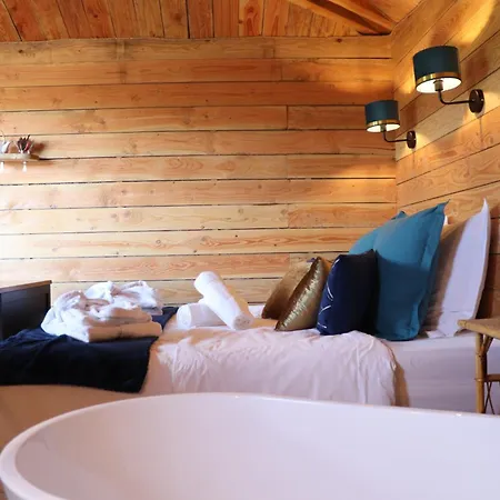 Chalet La Dans Les Arbres - Les Pieds Dans Le Pré Les Landes-Genusson